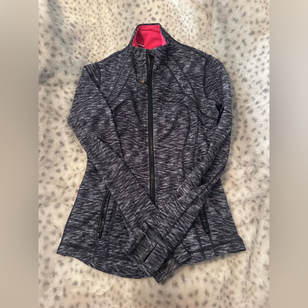 Lululemon define jacket size 6
